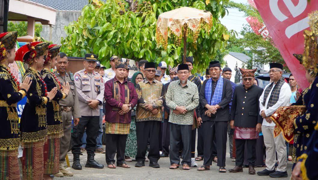 buka-alek-nagari-nan-xx,-wawako-padang-maigus-nasir-apresiasi-pelestarian-budaya-minangkabau buka-alek-nagari-nan-xx,-wawako-padang-maigus-nasir-apresiasi-pelestarian-budaya-minangkabau