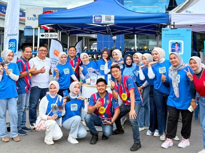 meriah!-bri-cabang-solok-ajak-warga-sehat-dan-melek-finansial-di-car-free-day-kota-solok meriah!-bri-cabang-solok-ajak-warga-sehat-dan-melek-finansial-di-car-free-day-kota-solok