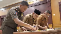 pemkab-tanah-datar-gandeng-kejari-perkuat-pengelolaan-anggaran-daerah pemkab-tanah-datar-gandeng-kejari-perkuat-pengelolaan-anggaran-daerah