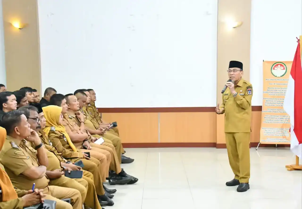 wawako-padang-perkuat-keamanan-lingkungan-via-pembekalan-personel-dubalang-kota wawako-padang-perkuat-keamanan-lingkungan-via-pembekalan-personel-dubalang-kota