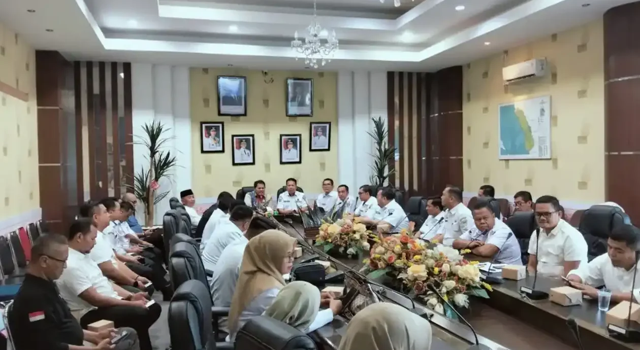 pemkab-pesisir-selatan-matangkan-persiapan-pilwana-2026-via-validasi-dpt pemkab-pesisir-selatan-matangkan-persiapan-pilwana-2026-via-validasi-dpt