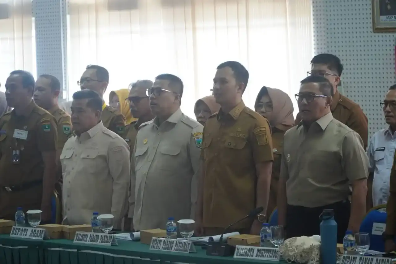 pemko-padang-panjang-dukung-percepatan-pembangunan-jalan-tol-sicincin-bukittinggi pemko-padang-panjang-dukung-percepatan-pembangunan-jalan-tol-sicincin-bukittinggi