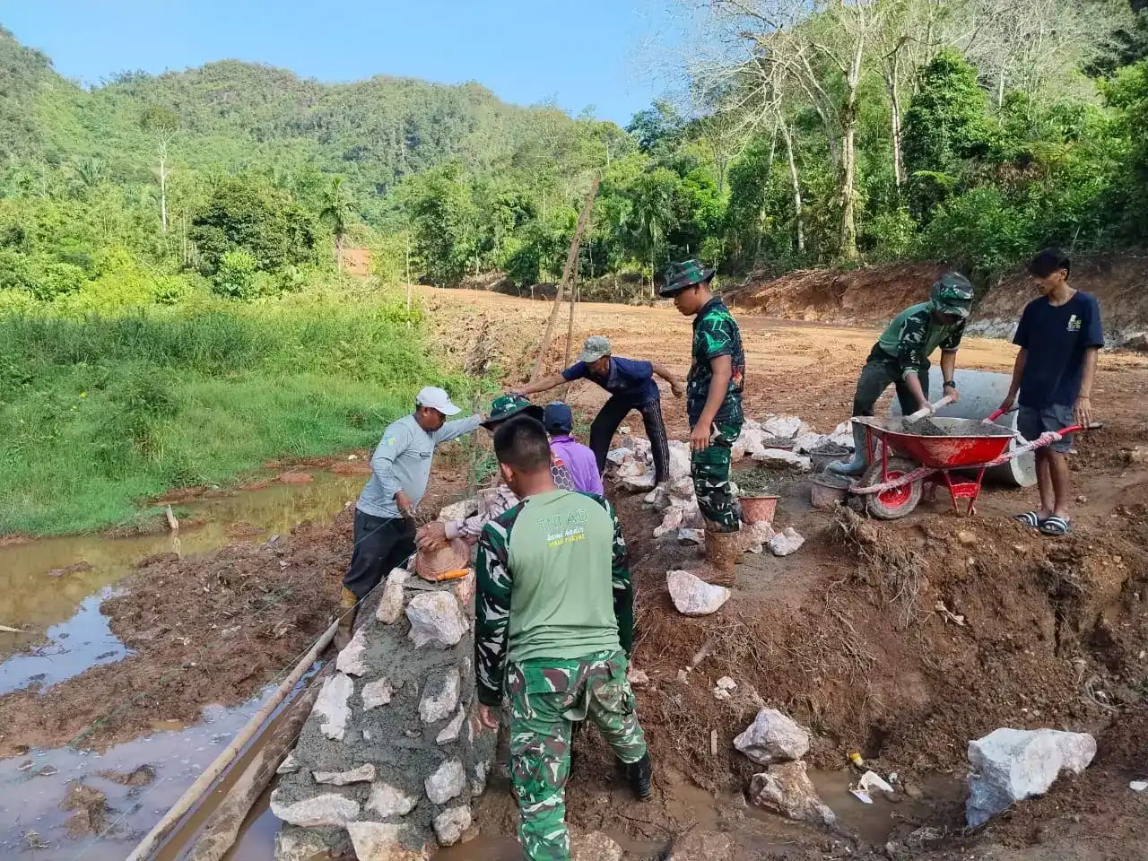 hari-kelima-tmmd/n-ke-129,-pembukaan-jalan-di-buluh-kasok-tembus-52-persen hari-kelima-tmmd/n-ke-129,-pembukaan-jalan-di-buluh-kasok-tembus-52-persen