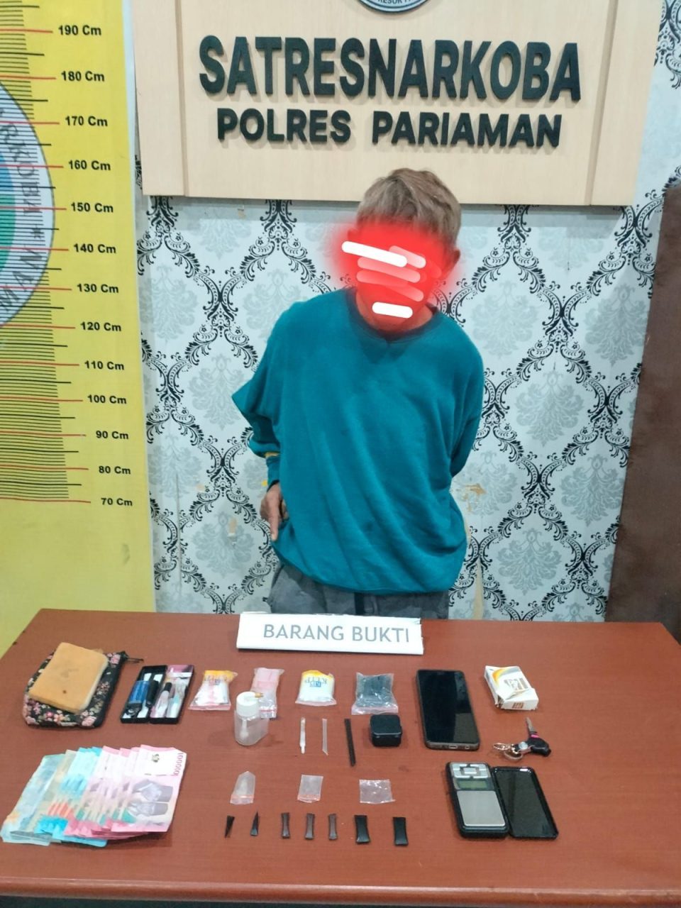 polres-pariaman-gagalkan-transaksi-sabu-di-depan-smkn-1-air-santok,-pria-berinisial-sa-diamankan polres-pariaman-gagalkan-transaksi-sabu-di-depan-smkn-1-air-santok,-pria-berinisial-sa-diamankan