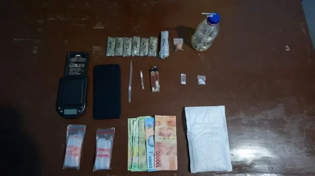 satresnarkoba-polres-pasaman-tangkap-dua-pengedar-sabu-dan-ganja