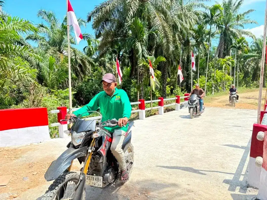 jembatan-armco-di-aceh-utara-pangkas-waktu-tempuh-warga-jadi-30-menit jembatan-armco-di-aceh-utara-pangkas-waktu-tempuh-warga-jadi-30-menit