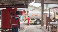 bantu-warga-terdampak-galodo,-pt-semen-padang-distribusikan-8.000-liter-air-bersih-di-pauh