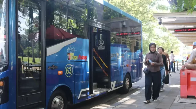 rayakan-hari-jadi-kota,-trans-padang-terapkan-tarif-spesial-rp1