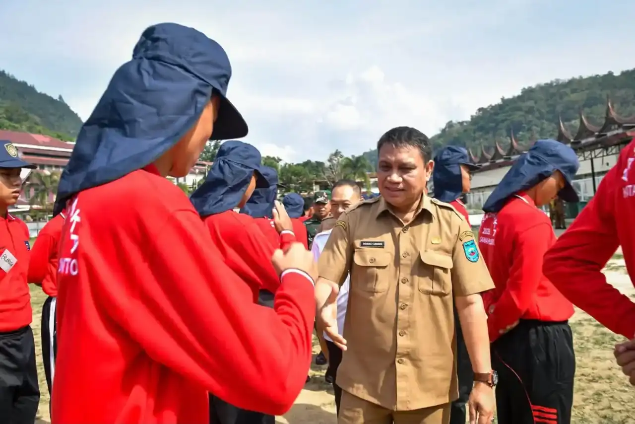 67-calon-paskibra-sawahlunto-mulai-pemusatan-latihan-jelang-hut-ri 67-calon-paskibra-sawahlunto-mulai-pemusatan-latihan-jelang-hut-ri
