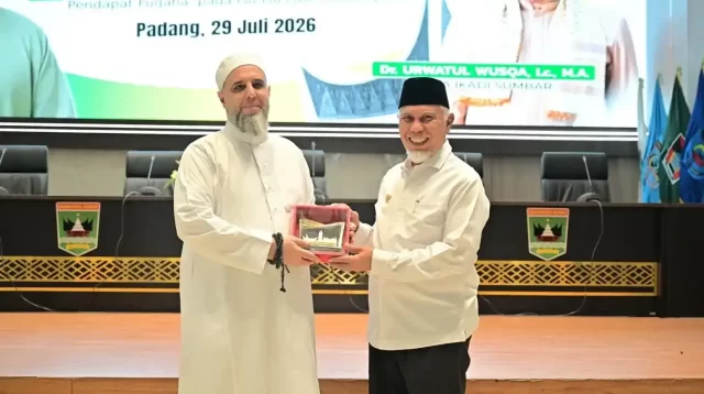 gubernur-mahyeldi-dorong-penguatan-fikih-wasathiyah-jawab-tantangan-keagamaan-kontemporer