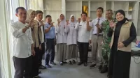 pemkab-agam-lepas-tiga-pelajar-ikuti-pemusatan-latihan-paskibraka-sumbar pemkab-agam-lepas-tiga-pelajar-ikuti-pemusatan-latihan-paskibraka-sumbar