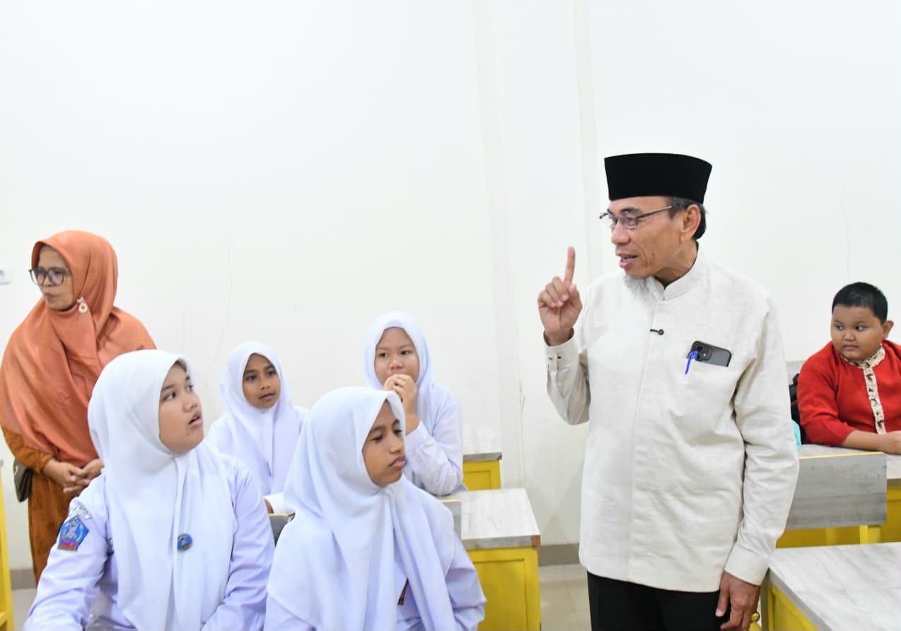 perkuat-karakter-generasi-muda,-wawako-maigus-nasir-tinjau-pelaksanaan-program-3t-di-masjid-al-marhamah perkuat-karakter-generasi-muda,-wawako-maigus-nasir-tinjau-pelaksanaan-program-3t-di-masjid-al-marhamah