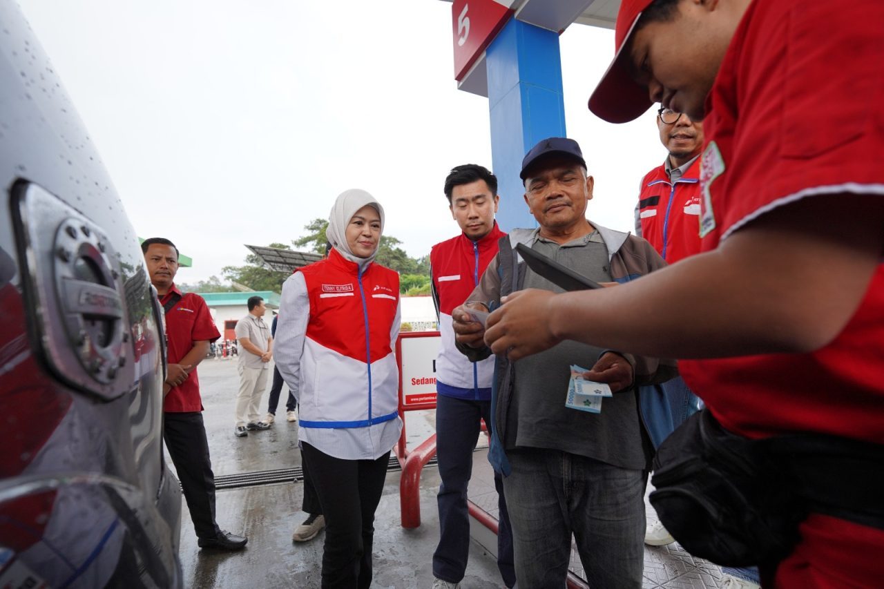 bersama-dewan-komisaris-dan-direktur-transformasi,-digitalisasi-&-sustainability,-pertamina-patra-niaga-sumbagut-pastikan-keandalan-layanan-spbu bersama-dewan-komisaris-dan-direktur-transformasi,-digitalisasi-&-sustainability,-pertamina-patra-niaga-sumbagut-pastikan-keandalan-layanan-spbu