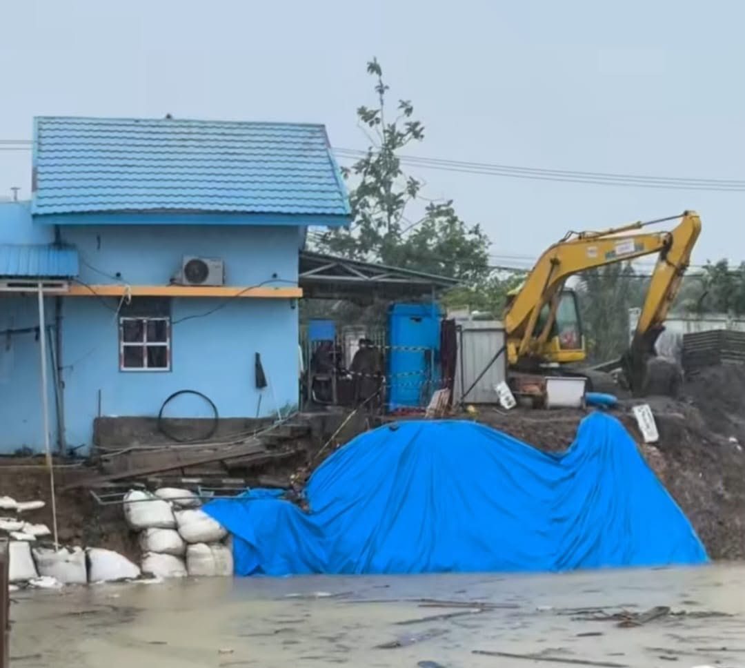 banjir-terjang-padang,-sejumlah-intake-perumda-air-minum-tertimbun-material-dan-distribusi-air-terganggu banjir-terjang-padang,-sejumlah-intake-perumda-air-minum-tertimbun-material-dan-distribusi-air-terganggu