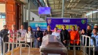 tim-dvi-polda-sumbar-pulangkan-jenazah-korban-kebakaran-km-mutiara-sentosa-2-asal-agam tim-dvi-polda-sumbar-pulangkan-jenazah-korban-kebakaran-km-mutiara-sentosa-2-asal-agam