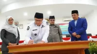 pemkab-dan-dprd-tanah-datar-sepakati-kua-ppas-2027 pemkab-dan-dprd-tanah-datar-sepakati-kua-ppas-2027