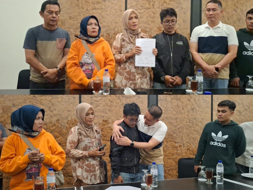 sempat-viral-di-sosmed,-perselisihan-dirreskrimum-polda-sumbar-dan-pengendara-mobil-berakhir-damai sempat-viral-di-sosmed,-perselisihan-dirreskrimum-polda-sumbar-dan-pengendara-mobil-berakhir-damai