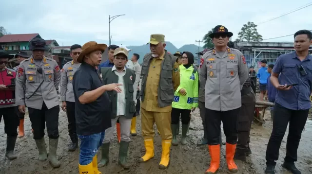 mahyeldi-prioritaskan-keselamatan-warga-dan-percepatan-pemulihan-banjir-bandang-solok