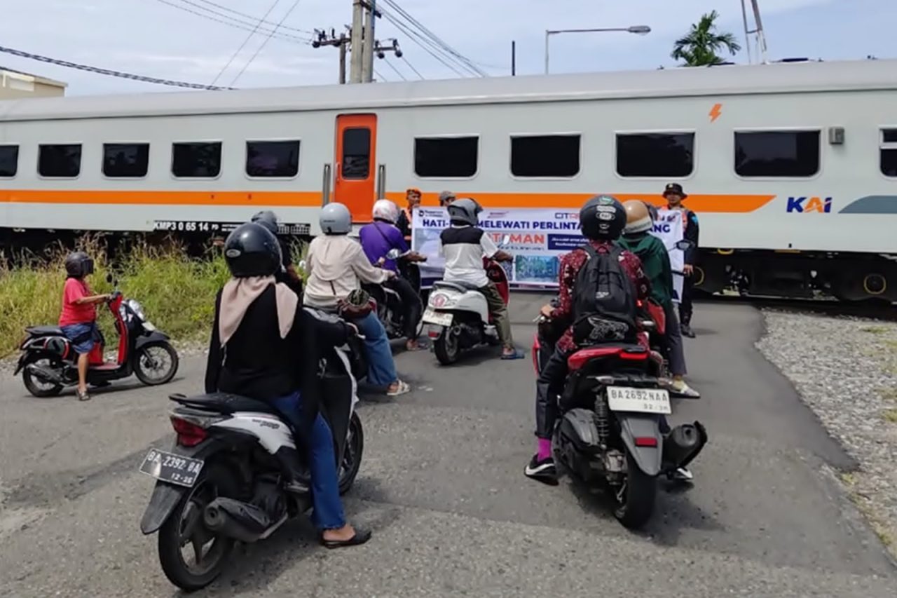 kai-divre-ii-sumbar-terapkan-“safety-at-scale”-seiring-meningkatnya-mobilitas-masyarakat kai-divre-ii-sumbar-terapkan-“safety-at-scale”-seiring-meningkatnya-mobilitas-masyarakat