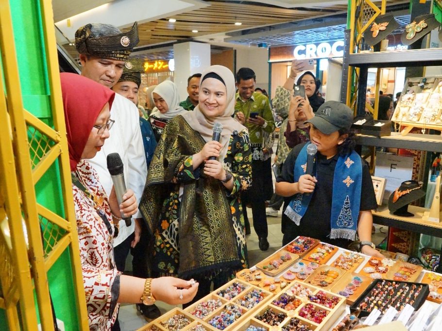 pertamina-smexpo-2026-dimulai,-pekanbaru-jadi-kota-pertama-lakukan-kolaborasi-lintas-sektor-perkuat-pembinaan-umkm pertamina-smexpo-2026-dimulai,-pekanbaru-jadi-kota-pertama-lakukan-kolaborasi-lintas-sektor-perkuat-pembinaan-umkm