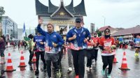 kapolda-sumbar-lepas-peserta-police-women-run-iv-tahun-2026,-ribuan-pelari-padati-bukittinggi kapolda-sumbar-lepas-peserta-police-women-run-iv-tahun-2026,-ribuan-pelari-padati-bukittinggi