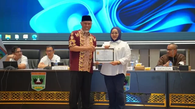 raih-predikat-a-sakip-2026,-gubernur-sumbar-tekankan-orientasi-hasil-bagi-opd