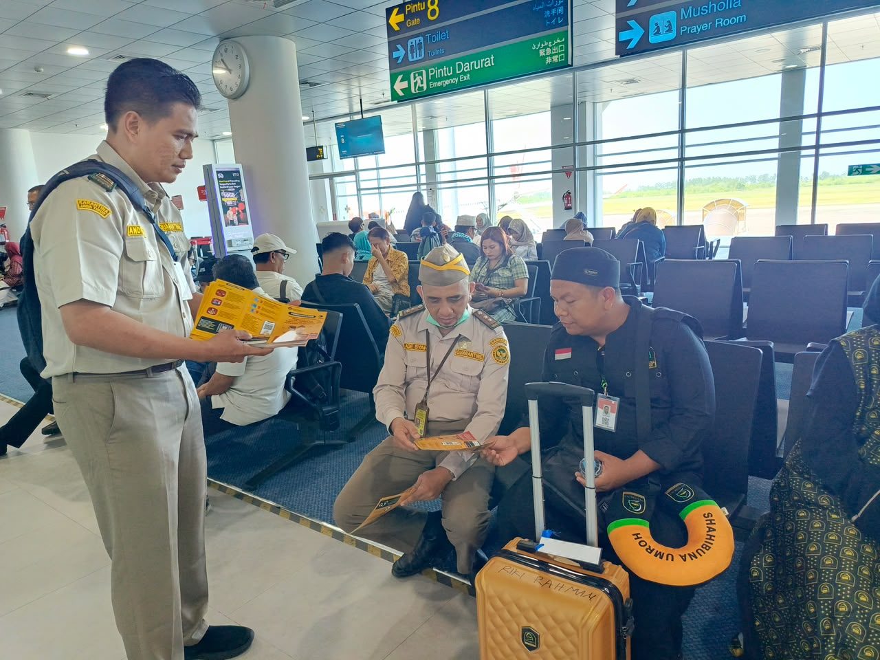 penerbangan-internasional-bim-bertambah,-karantina-sumbar-perketat-pengawasan-lewat-operasi-patuh penerbangan-internasional-bim-bertambah,-karantina-sumbar-perketat-pengawasan-lewat-operasi-patuh