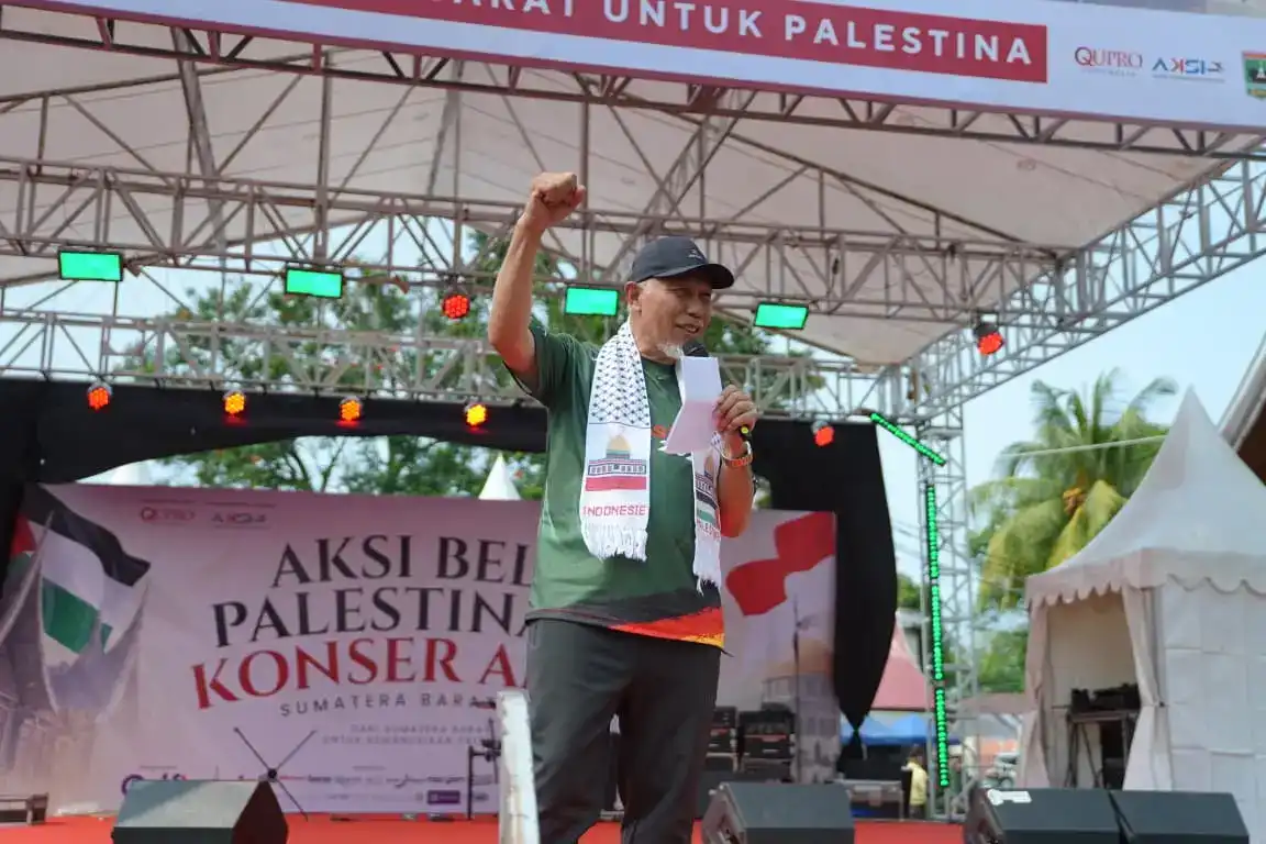 masyarakat-sumbar-kumpulkan-donasi-rp-1,6-miliar-rupiah-untuk-palestina masyarakat-sumbar-kumpulkan-donasi-rp-1,6-miliar-rupiah-untuk-palestina