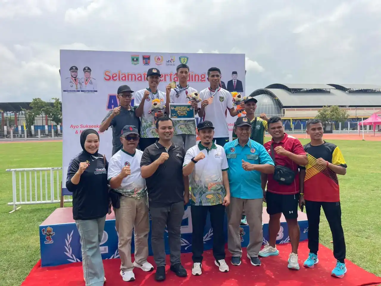 wabup-ahlul-badrito-resha-berikan-dukungan-untuk-atlet-pasi-limapuluh-kota-yang-raih-emas wabup-ahlul-badrito-resha-berikan-dukungan-untuk-atlet-pasi-limapuluh-kota-yang-raih-emas