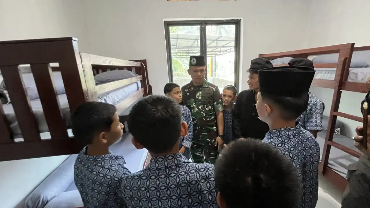 danrem-032/wbr-resmikan-renovasi-bangunan-panti-asuhan-darul-funun-el-abbasiyah-padang-jopang danrem-032/wbr-resmikan-renovasi-bangunan-panti-asuhan-darul-funun-el-abbasiyah-padang-jopang