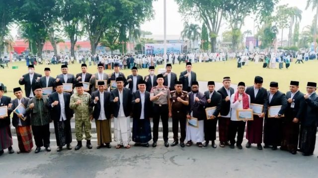 kapolda-sumbar-perkuat-sinergi-dengan-pesantren-di-hari-santri-2026
