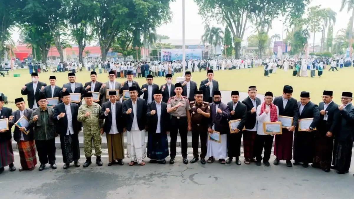 kapolda-sumbar-perkuat-sinergi-dengan-pesantren-di-hari-santri-2026 kapolda-sumbar-perkuat-sinergi-dengan-pesantren-di-hari-santri-2026