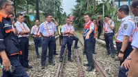 Direktur Operasi KAI melakukan inspeksi jalur rel dan sarana prasarana kereta api di wilayah Sumatera Barat.