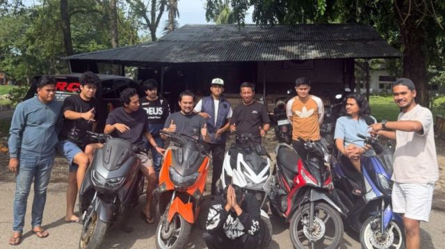 Polda Sumbar mengamankan enam pelaku sindikat penadahan motor ilegal beserta barang bukti tiga unit sepeda motor.