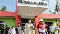 perkuat-sinergi-kelancaran-distribusi-bbm-di-kepulauan-nias,-gubernur-sumut-sambangi-pertamina-patra-niaga-regional-sumbagut Gubernur Sumatera Utara Bobby Nasution meninjau kesiapan distribusi BBM di Fuel Terminal Gunungsitoli, Kepulauan Nias.