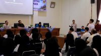 Wakil Bupati Tanah Datar Ahmad Fadly memberikan materi pembekalan peningkatan kapasitas dan integritas kepada ASN baru.