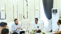 Wali Kota Padang Fadly Amran berdiskusi dengan Kepala BP3KP Sumatera III mengenai program bantuan hunian layak dan relokasi w